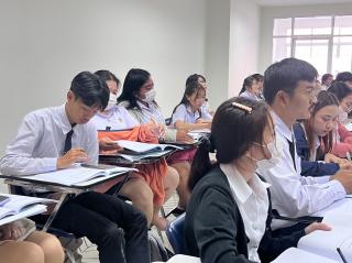 100. Day 3 โครงการพัฒนาทักษะด้านภาษาอังกฤษ สำหรับนักศึกษาครู